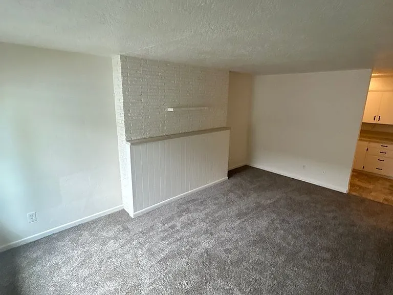 2469 Lee St SE — Photo 4