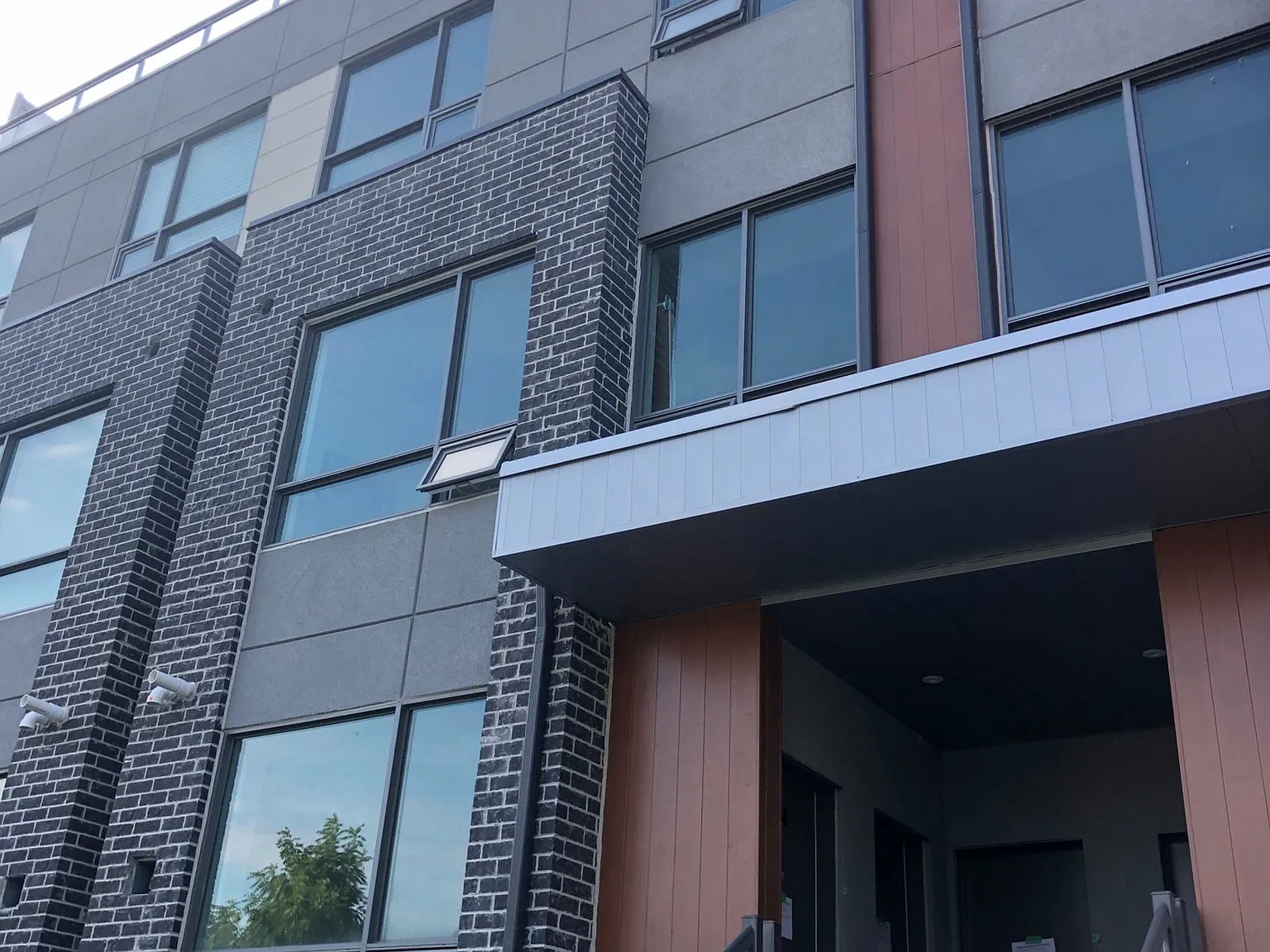 2 bed, $2,999 — Photo 1