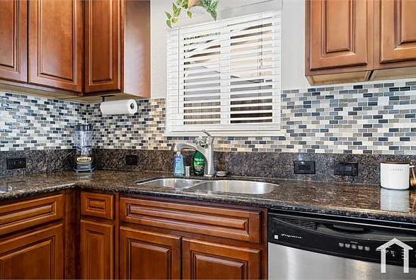 10609 Olson Dr — Photo 22