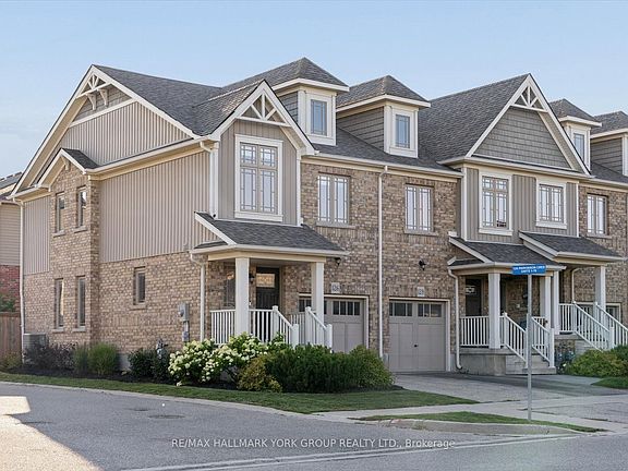 3rd image of 126 Parkinson Cres