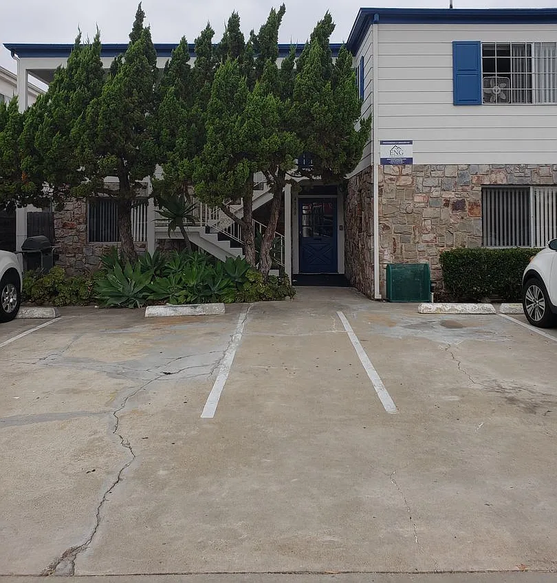 Recently Remodeled 1br In North Park | Parking & Laundry — Photo 2