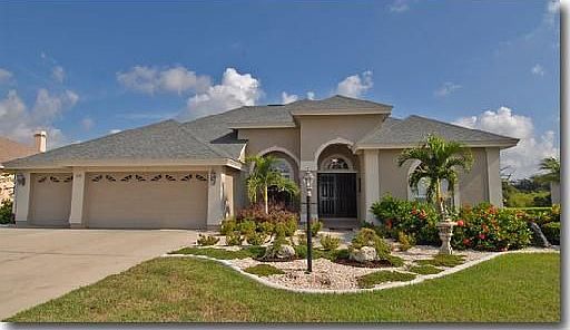 Huge, three car garage