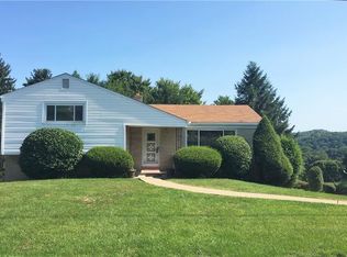 119 Fieldstone Dr, Glenshaw, PA 15116