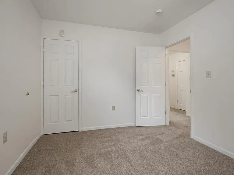 18619 Arrowhead Ave — Photo 16