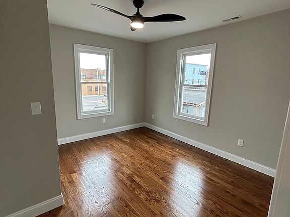 5th image of 823 Capitol Ave #3