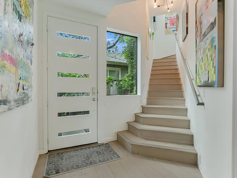 56 Waller St — Photo 4