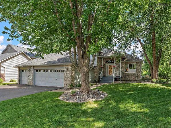 7807 21st St N, Oakdale, MN 55128