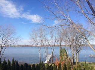 2502 Riverside Dr, Green Bay, WI 54301