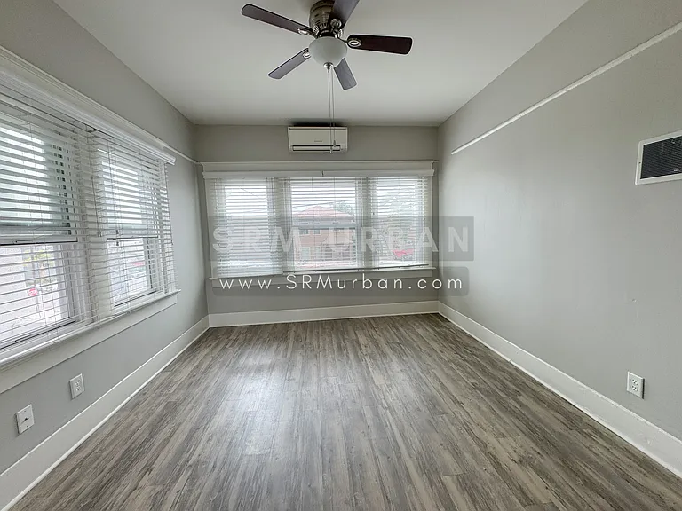 2027 Front St #1 — Photo 7