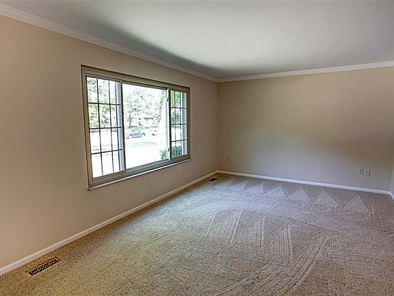 5th image of 6709 Innsbruck Dr