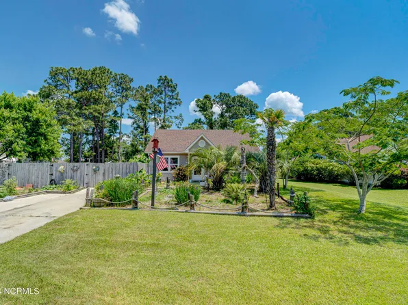 806 Autumn Leaves Court, Wilmington, NC 28411