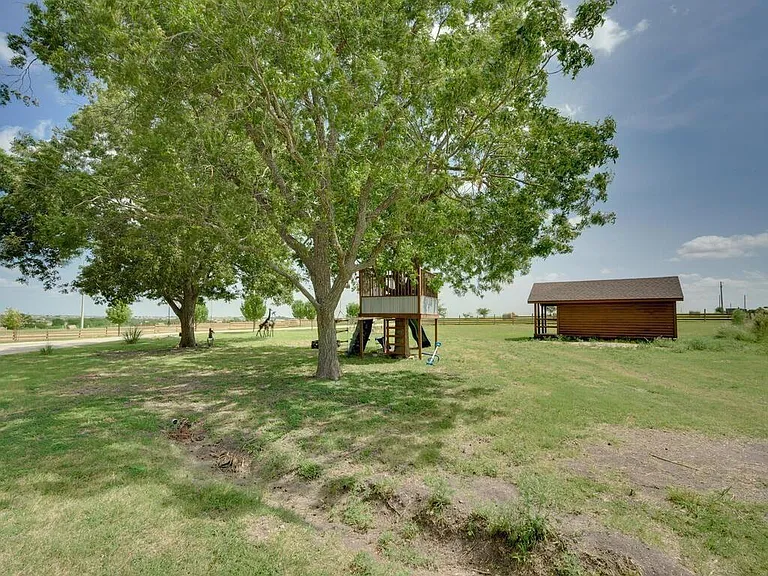161 County Road 375 — Photo 26