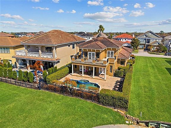 2nd image of 314 Muirfield Loop