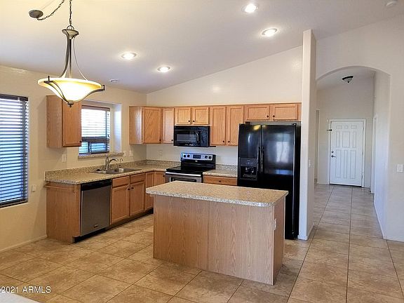 5th image of 20872 N Madeline St