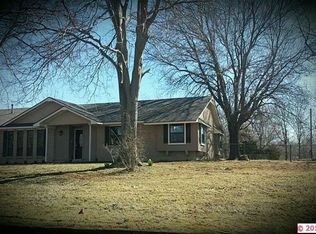 1604 N Cherokee Ave, Chouteau, OK 74337