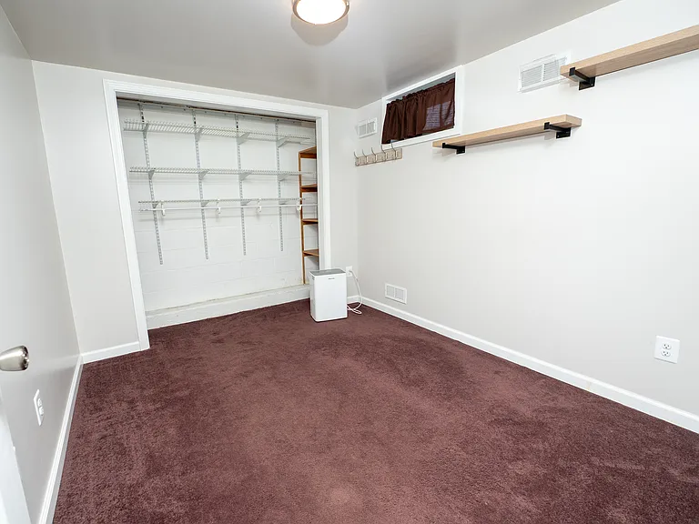 1330 Logan St — Photo 14