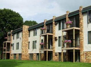 3900 Valley View Dr N APT 203, Saint Paul, MN 55122
