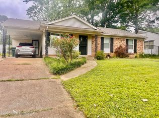 1626 Hickory Dr, Southaven, MS 38671