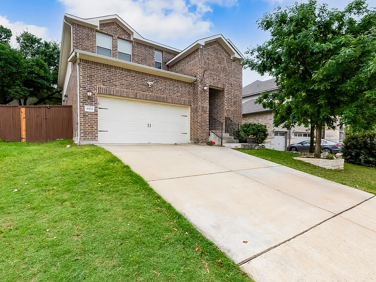 4424 Casa Robles Dr — Photo 2