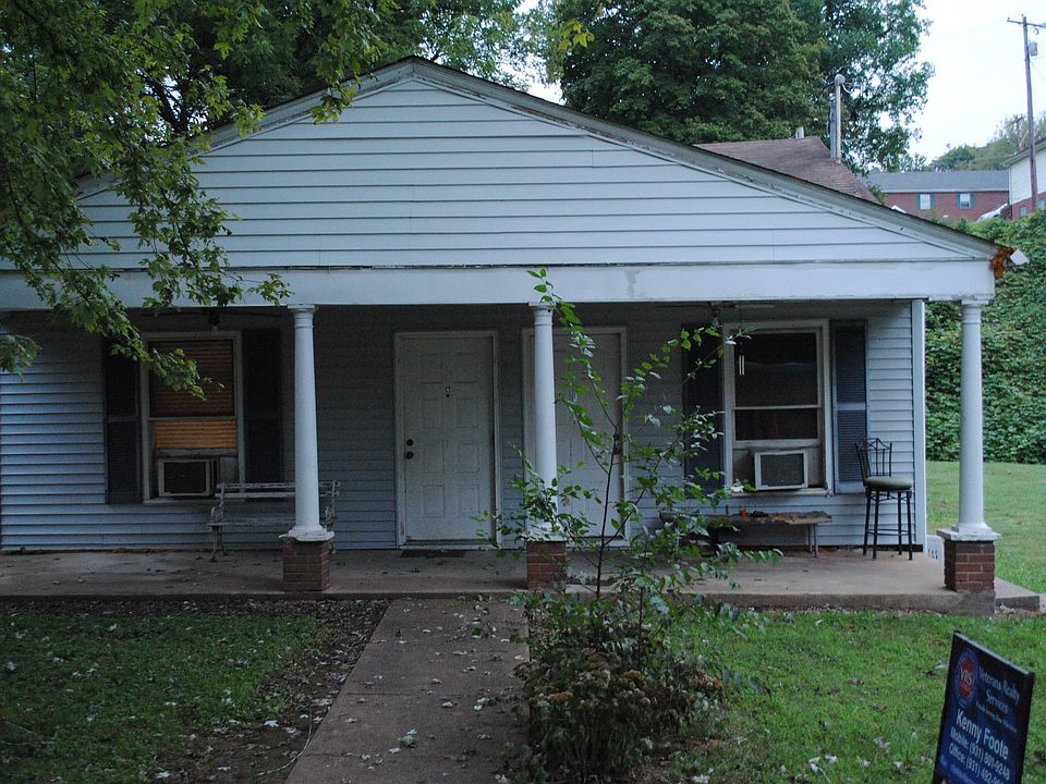 1st image of 725 Elder St