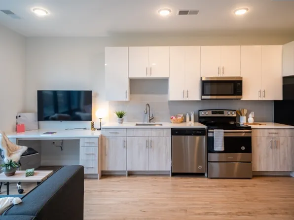 502 E Healey St #307, Champaign, IL 61820