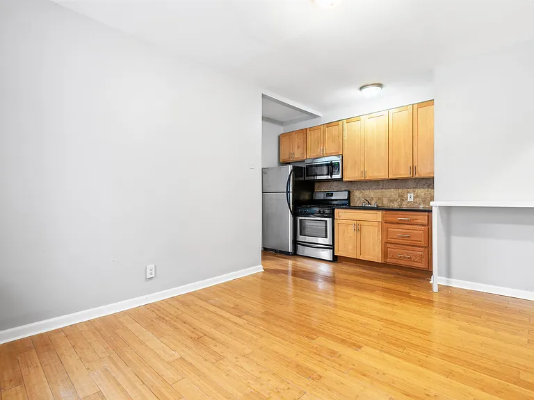118 Corbin Ave #303 — Photo 5