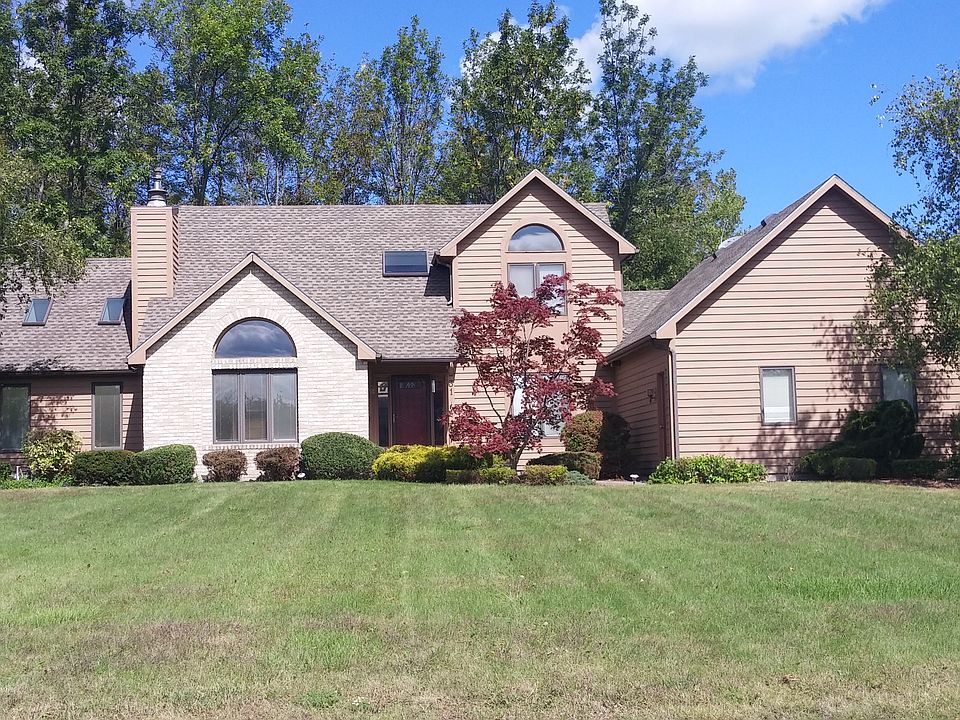 1st image of 31 Alden Glen Dr