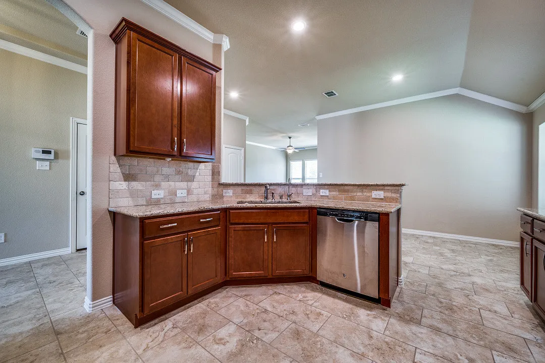 3 bed, 1874 sqft, $2,550 — Photo 4