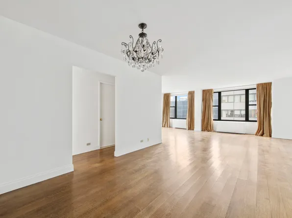 117 East 57th Street 35D image 3 of 18
