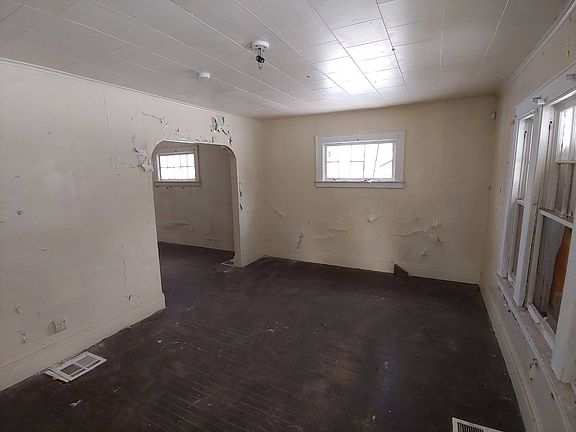 2nd image of 182 Berger Ave