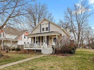 712 E Bell St, Bloomington, IL 61701