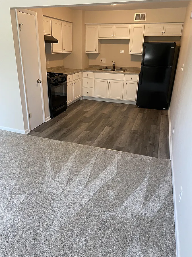 2 bed, 816 sqft, $1,240 — Photo 1