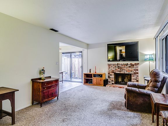 5th image of 5313 Winfield Way APT 1