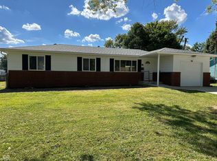 564 Northgate Dr, Greenwood, IN 46143