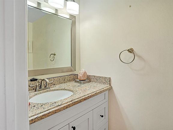 5th image of 2563 NE 15th Street #2563
