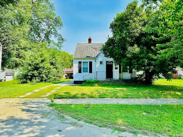 2136 Hulman St, Terre Haute, IN 47803