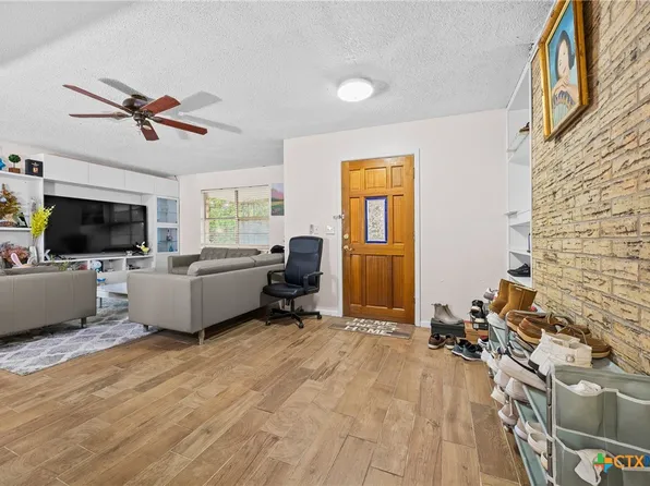 243 County Road 4314, Lampasas, TX 76550