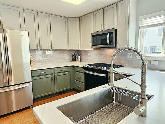 2nd image of 1593 Sandcastle Ln