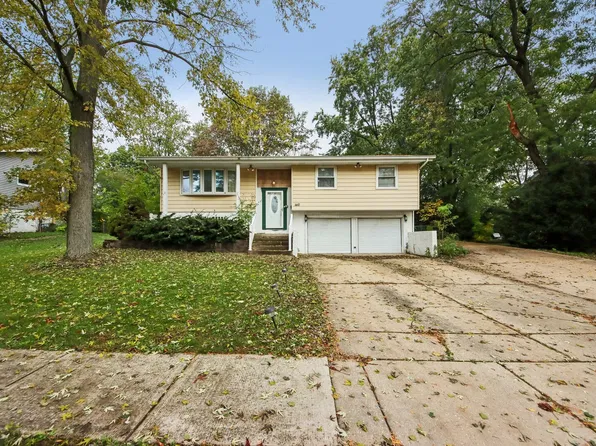 1410 Princeton Ln, Schaumburg, IL 60193