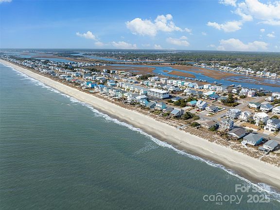 5th image of 2714 W Beach Dr