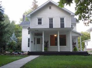 412 Tremont St, Lincoln, IL 62656