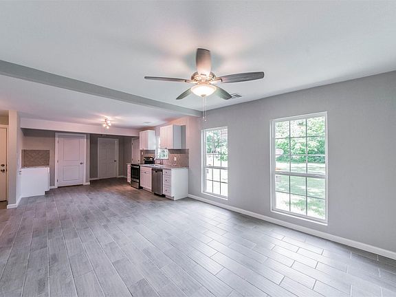 5th image of 4613 Reed St