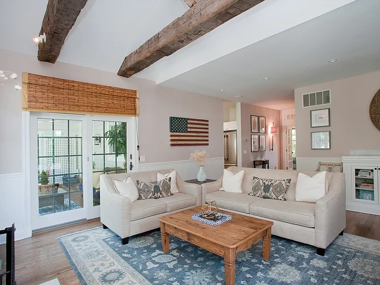 117 Fox Hollow Ln — Photo 6