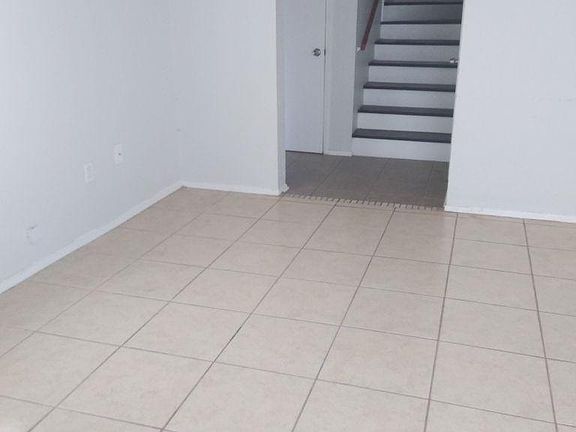 5th image of 4000 W Florida St #19
