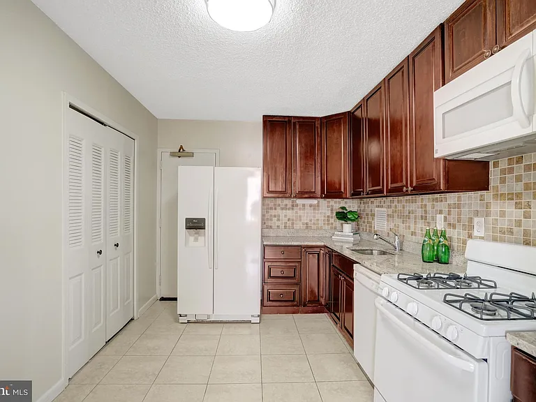 3705 S George Mason Dr #2504S — Photo 5
