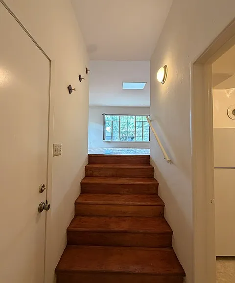 2524 J St — Photo 1