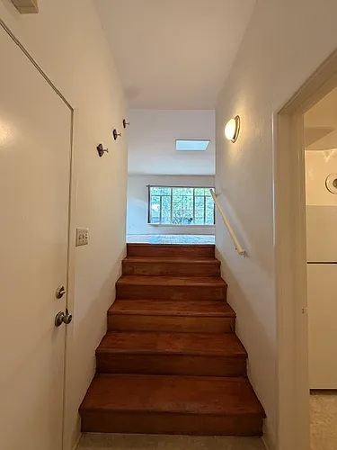 2524 J St Photo 1