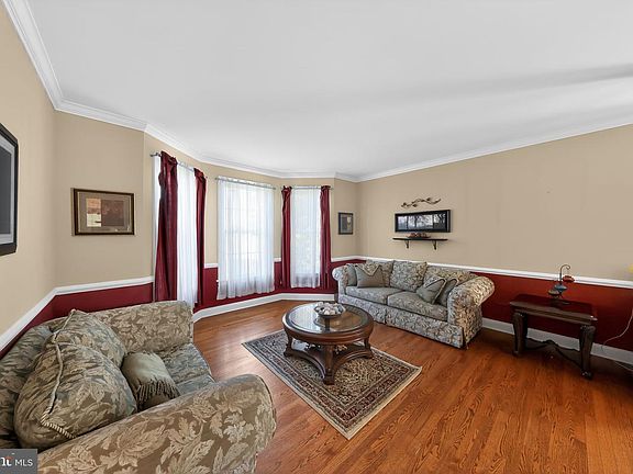 5th image of 299 Ridgewood Dr