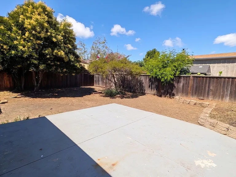 867 Via Mariposa — Photo 12