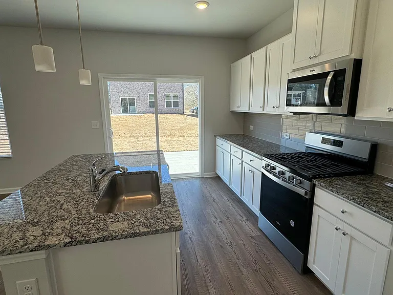 2110 Ecoland Dr — Photo 9